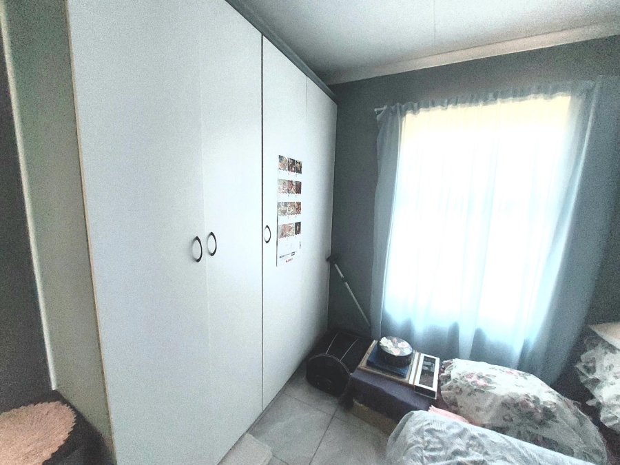 2 Bedroom Property for Sale in Moorreesburg Western Cape